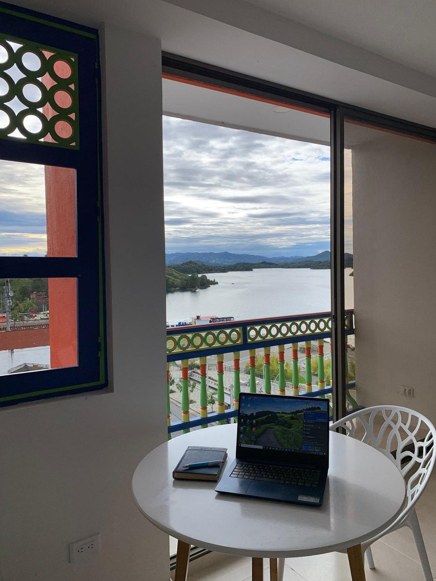 Apartamentos San Jose Vistal Al Lago, Cerca Del Parque. Guatape. Zewnętrze zdjęcie
